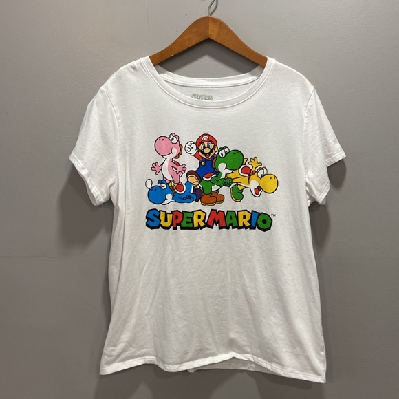 HYBRID Super Mario Shirt-Sleeve Graphic Tee - Picture 2 of 5